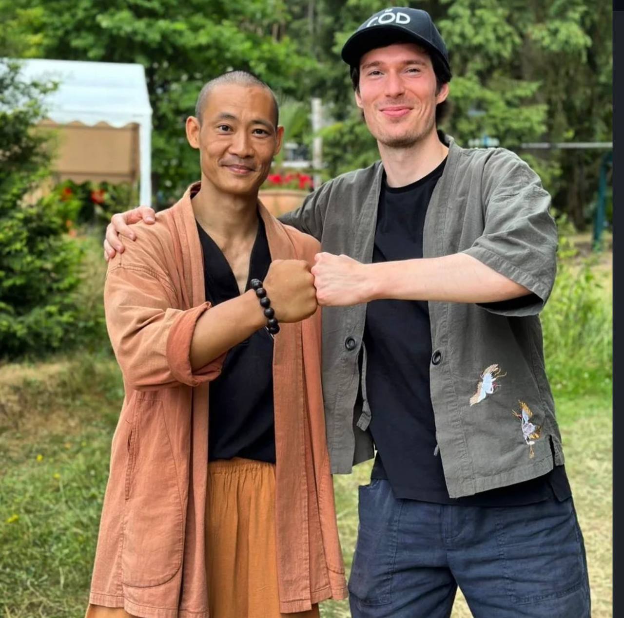 Mansur Kohaku with the renowned kung fu master Shi Heng Yi